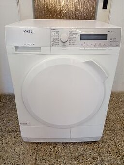 Sušička prádla s tepelným čerpadlem AEG (01)