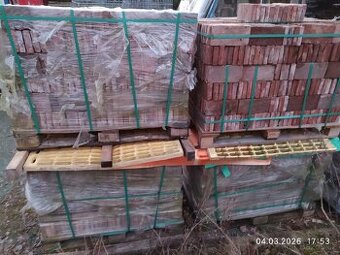 Půdovky pálené, na paletách, očištěné 25x12,5cm