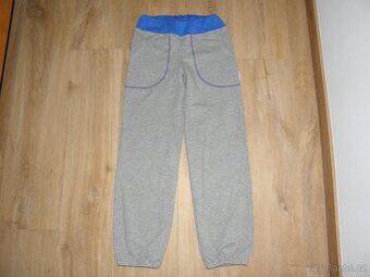 5x nové chlapecké tepláky zn. AJ texstyl vel.146