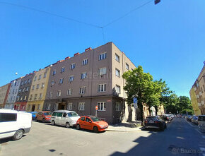 Pronájem bytu 2+kk v ulici Za poštou, Praha 10 - Strašnice, 