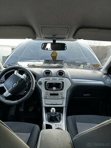 Airbagy palubní deska pásy řj Ford Mondeo mk4 rv.2009