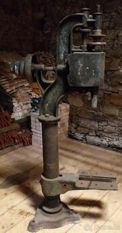 Sloupová vrtačka Theisen ( r. cca 1890), k renovaci