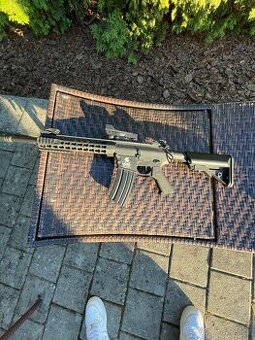 Airsoft m4 lancer