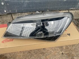 Škoda Superb 3 levý přední led Xenon