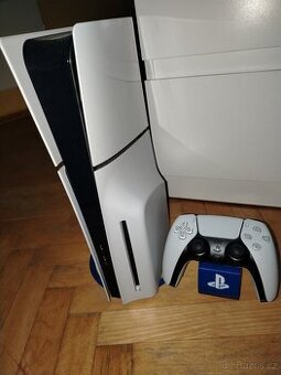 PS5 Slim verze s mechanikou