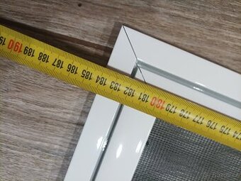 Dveřní síť proti hmyzu - 1