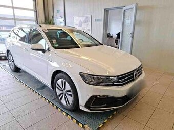 Volkswagen Passat GTE TSI 160kw DSG/kamera/tempomat/PHEV