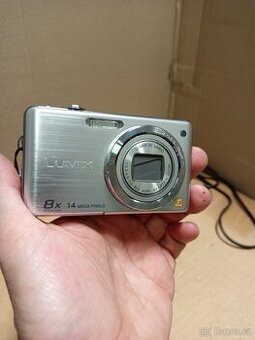 PANASONIC LUMIX DMC-FS30