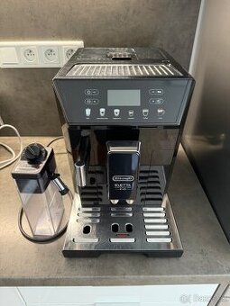Plnoautomatický kávovar Eletta Cappuccino Evo ECAM46.860.B