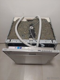 Vestavná myčka nádobí Electrolux ESL66060R