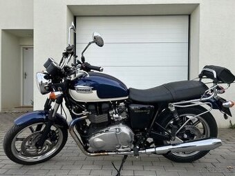 Triumph Bonnevile T100