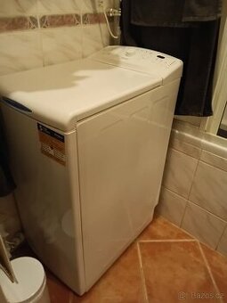 pračka Whirlpool AWE 66710 vrchní plnění
