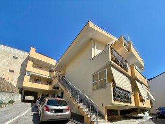 Sicílie, byt 3+1, 136 m2, dva balkóny, Roccalumera