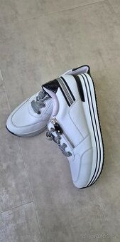 Dámské kožené sneakersy Remonte