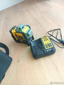 Zelený laser dewalt