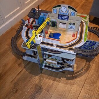 Vlakové nádraží - rezervováno