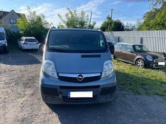 Opel Vivaro 2.0D 84kw, r.2008, 5míst, klima, automat