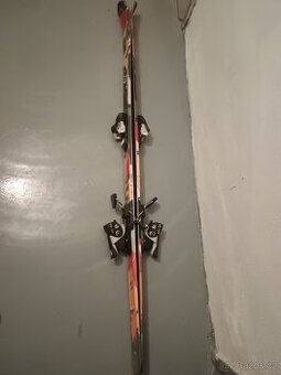 Dětské sjezdové lyže 130cm