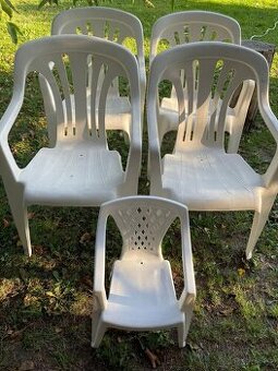 Plastové zahradní židle - 1