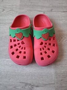 Gumové pantofle vel. 31