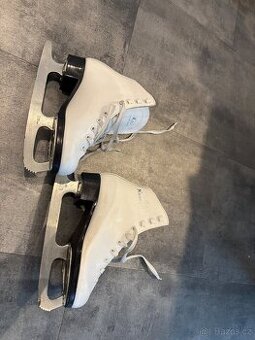 Dětské dívčí brusle Botas vel. 34
