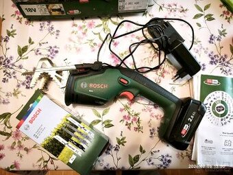 Aku zahradní pila Bosch, 18V + nová sada listů
