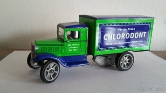 Plechové auto na klíček Hawkeye Kovap