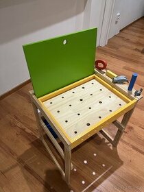 Dřevěný pracovní stolek pro děti - 1