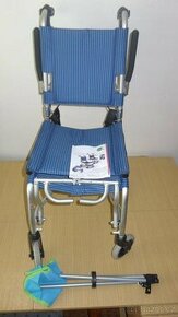 Lehký transportní skládací invalidní vozík Moretti
