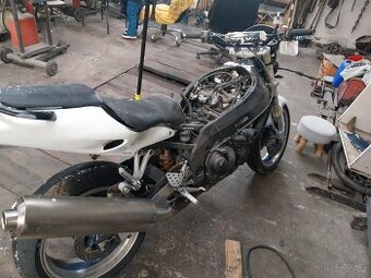 Díly Kawasaki ZX9R