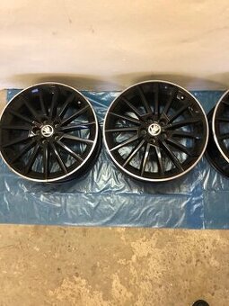 Škoda Torino alu kola r17 5x100