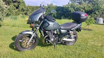 Suzuki GSX 750 Inazuma