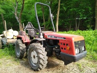Malotraktor AGT 830 s SPZ a technickým osvědčením