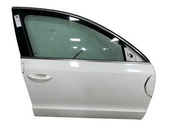 Pravé přední dveře bílá LF9E Škoda Superb 2 FL r.v. 2015