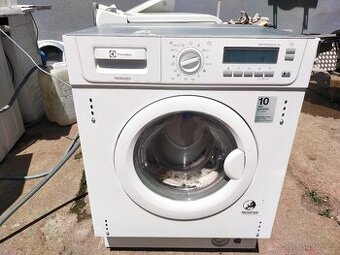 Prodám vestavnou pračku značky Electrolux -++Dovezu--