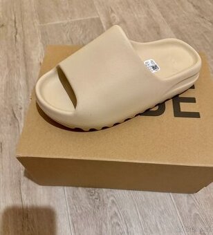 Yeezy Slides Bone - 1
