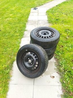Zimní pneu 195/60/R15 88T+ 4x100 mm plechové ráfky 6Jx15H2