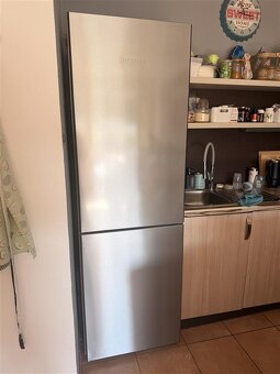 Lednice Liebherr KGNsdd 52Z23 NoFrost – perfektní stav