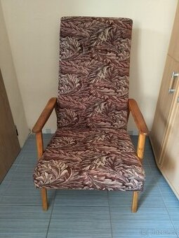 Polohovatelné křeslo