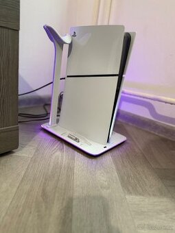 PlayStation 5 Slim (mechanika) + 5 her + dokovací stanice +