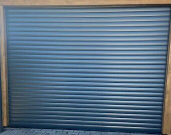 Hliníkové garážové vrata