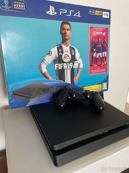 PlayStation 4 Slim – 1TB + ovladač – TOP stav
