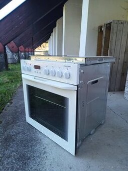 elektrický sporák AEG a indukční deska