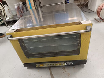 Pekárenská pec Unox 3x plech