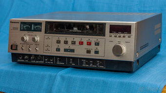 VHS rekordér Panasonic AG-6200E.