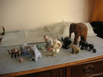 Skleněné , dřevěné a porcelánové figurky