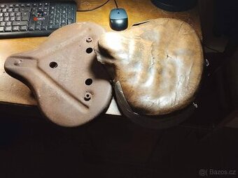 JAWA 250 pérák - 2 x přední sedlo