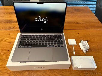 MacBook Air 13" M2 (2022) – Vesmírně šedý, STAV NOVÉHO