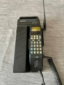 Mobilní telefon Nokia - 1