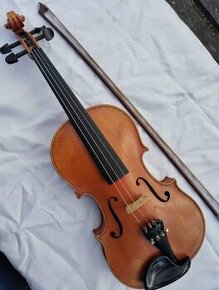 housle označené Karel Pilař - 1